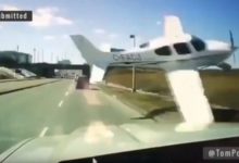 Photo of Падающий самолет почти протаранил автомобиль — видео, которое заставит ахнуть