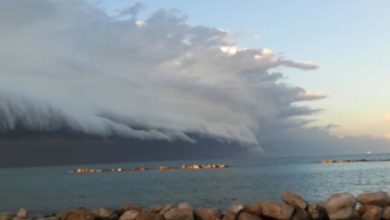 Photo of Жуткое облако перепугало жителей Италии — видео необычного явления