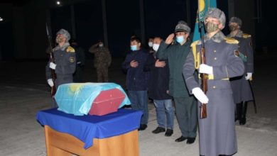 Photo of Останки погибшего на Украине во время ВОВ казахстанского солдата доставили на Родину